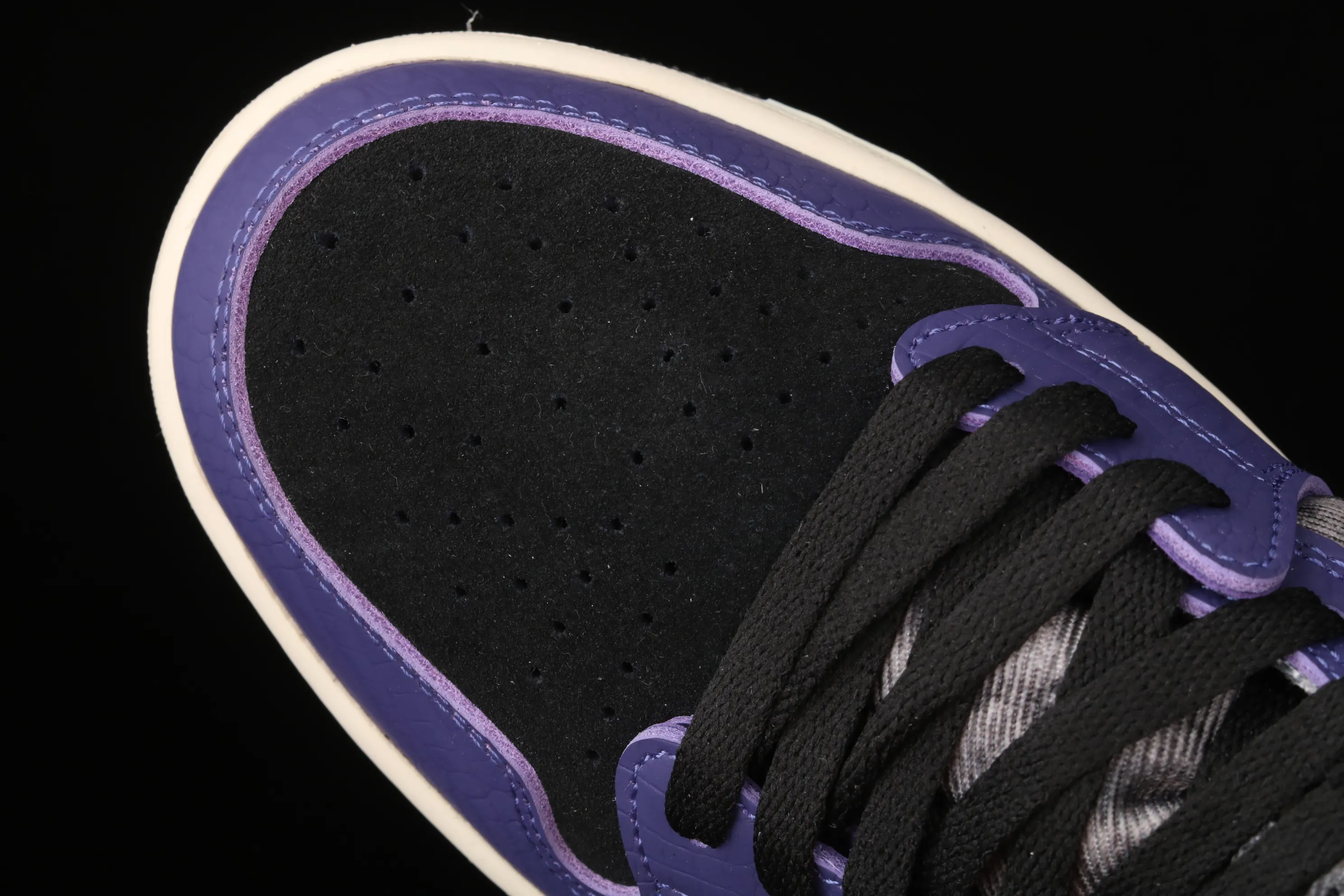 All categories Air Jordan Jordan series basketball shoes Air Jordan 1 High Air Jordan 1 Zoom CMFT "Bayou Boys" AJ1 Joe 1 "No. 1 Zion" water-dyed crocodile purple DC2133-500